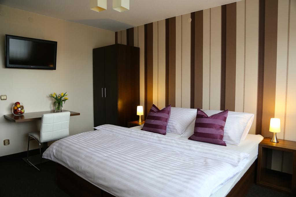 10 Bed And Breakfast Poznań Buitenkant foto