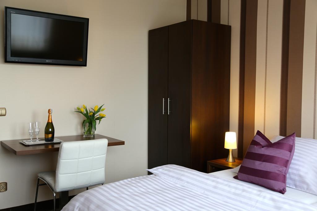 10 Bed And Breakfast Poznań Buitenkant foto